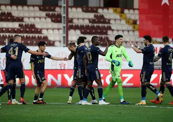 Fenerbahçe haberleri son dakika: Kanarya'da yüzler gülüyor! Derbi öncesi güzel haber