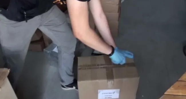 Pandemiyi fırsat bilip ‘cep telefonu satıyoruz’ diye dolandırdılar! O çete çökertildi