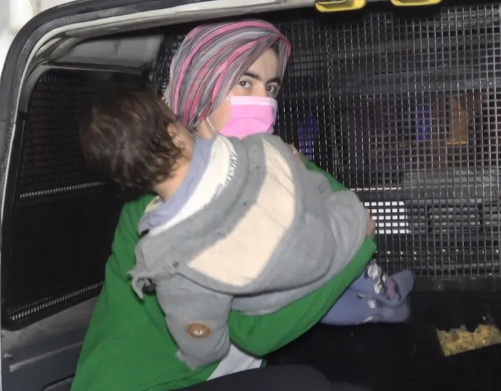 yemegin-tuzunu-begenmedi-meyve-bicagiyla-yaraladi-1602222596138.jpg Yemeğin tuzunu beğenmedi! Meyve bıçağıyla yaraladı - 2