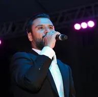 Alişan: Tabii ki terliklerimi ayağıma getirecek