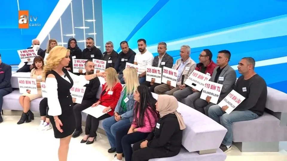 Müge Anlı’daki 45 milyonluk vurgun ağızları açık bıraktı! Mağdurlar ellerinde pankartlarla yayına çıktı