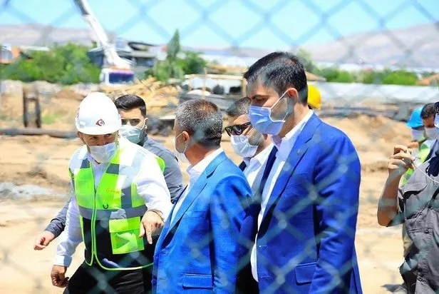 Bakan Kurum açıkladı: Elazığ'da konutlar 1 yıl içinde teslim edilecek - 2
