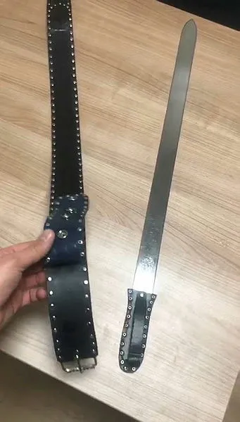 İstanbul’da şüphelinin üstünden kemer görünümlü bıçak çıktı - 2