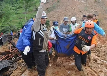Endonezya'da heyelan: 5 ölü