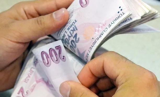 Emeklilere maaş katlama şansı! 3 senelik söz verene 1.500 TL’ye kadar emekliye ek ödeme!