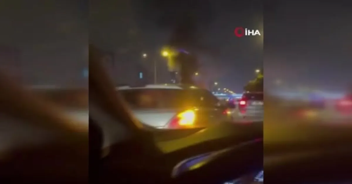 Pendik'te otomobil yangını