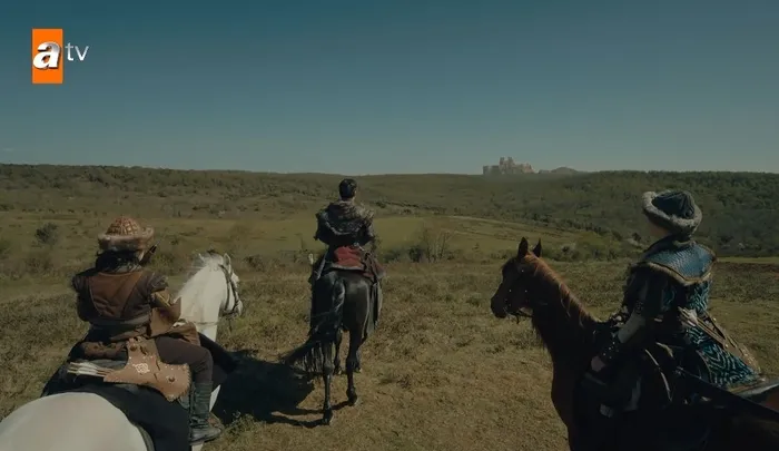 Osman Bey, oğulları Orhan ile Alaaddin’e İnegöl ve Bursa’yı nasıl fethedeceklerini anlatıyor