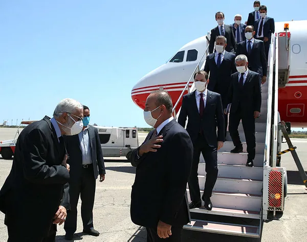 Son dakika: Dışişleri Bakanı Mevlüt Çavuşoğlu, Hazine ve Maliye Bakanı Berat Albayrak ve MİT Başkanı Hakan Fidan Libya’da