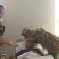Son dakika: Komutan yaralı askerin alnından öptü! A Habere konuştular: Karabağ bizi gözlüyor!