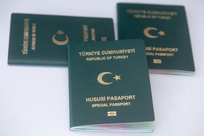 yesil-pasaportta-kapsam-genisliyor-mu-yesil-pasaport-kimlere-veriliyor-bakan-omer-bolattan-flas-aciklama-1724765690346.jpg