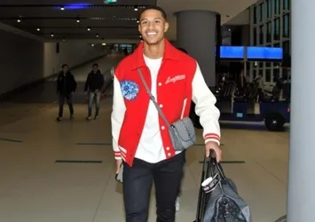 Fenerbahçe'nin yeni transferi İstanbul'da! Jayden Oosterwolde sarı lacivertli formayı giyecek