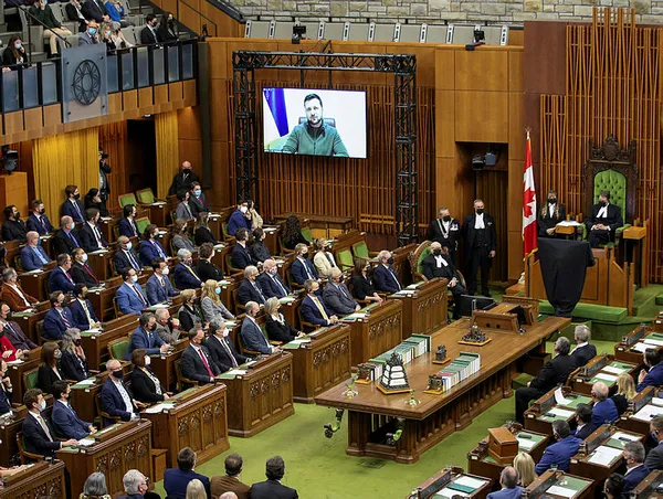 1647365818161.jpg Ukrayna Devlet Başkanı Zelenskiy'den NATO üyeliği açıklaması: Net bir yanıt alamadık gerçek dostlarımızı görmüş olduk - 4