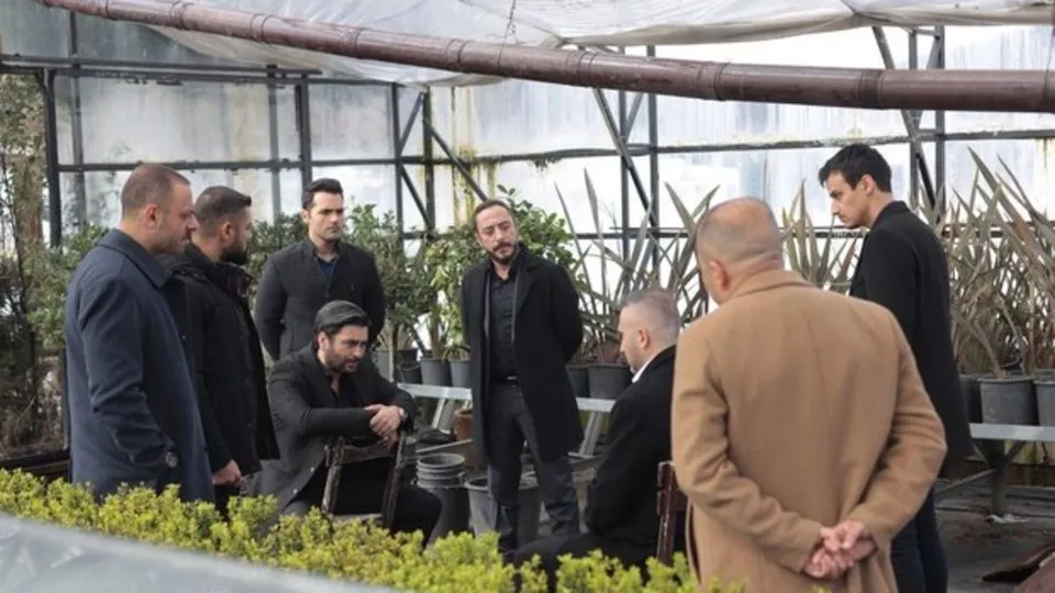 "Ölüm çukuruna düşeceksin" Eşkıya Dünyaya Hükümdar Olmaz 184. bölüm fragmanı! Kasvet çöktürecek...