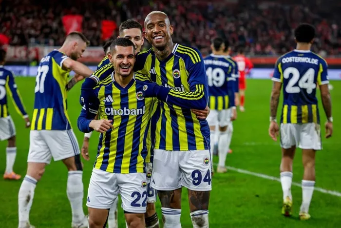 yonetim-harekete-gecti-fenerbahcede-ayrilik-sesleri-1771773061725.jpeg Yönetim harekete geçti! Fenerbahçe’de ayrılık sesleri - 4