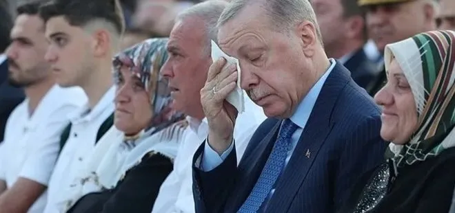 15 Temmuz anma töreninde duygusal anlar! Başkan Erdoğan gözyaşlarını tutamadı