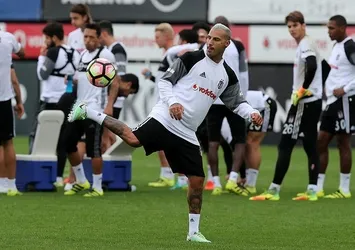 Beşiktaş'ın Portekizli yıldızı Ricardo Quaresma'dan müthiş rekoru