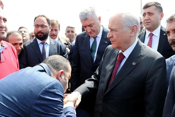Devlet Bahçeli: "Türk bayrağı Kandil'e dikilmeli!" - 1