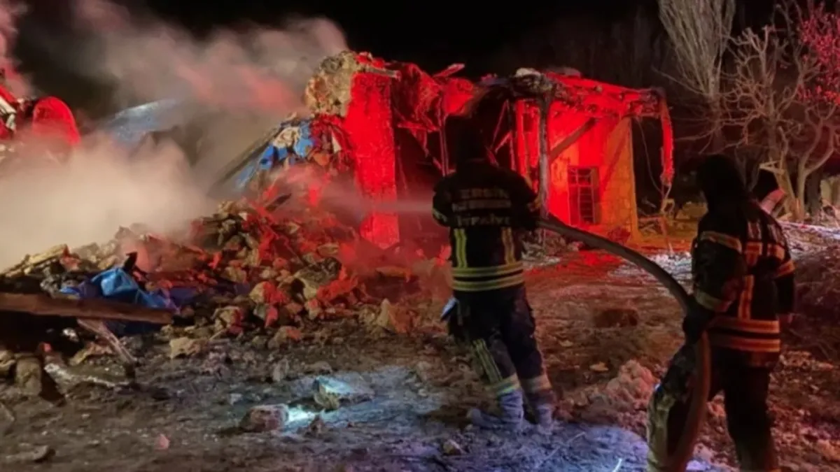 Evde çıkan yangında 1 kişi hayatını kaybetti