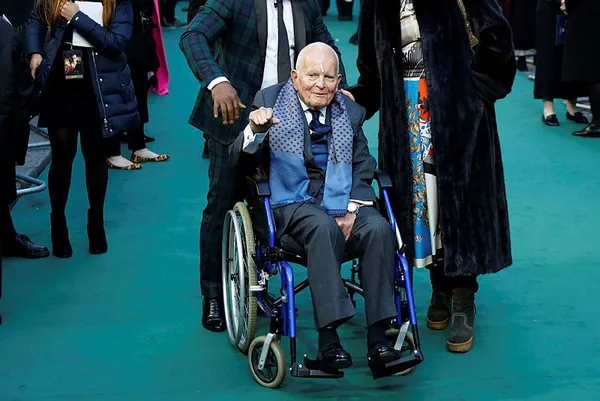 Son dakika: İngiliz aktör Sir Ian Holm öldü! "Yüzüklerin Efendisi" filminde Bilbo Baggins'i canlandırmıştı - 3