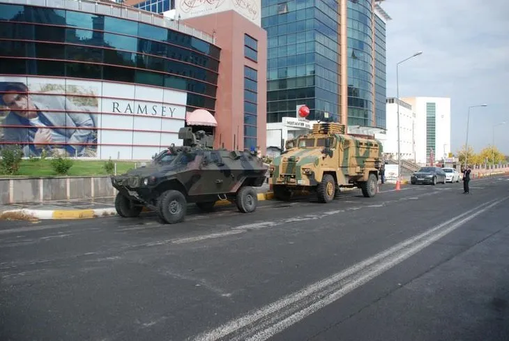 Diyarbakır’da asker sokağa indi!