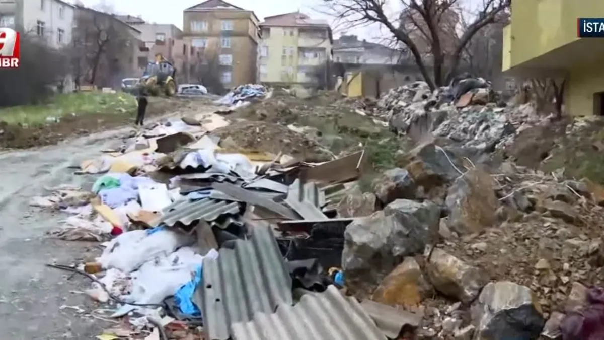 Üsküdar Burhaniye’de çöp ve moloz yığını