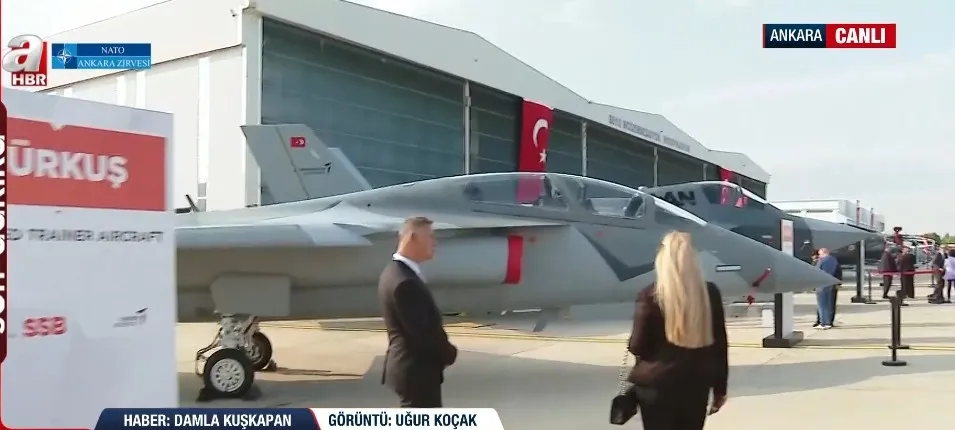 turk-savunma-sanayisi-nato-zirvesinde-gorucuye-cikti-milli-hava-araclarindan-govde-gosterisi-1783441166846.jpg Türk savunma sanayisi NATO Zirvesi'nde görücüye çıktı! Milli hava araçlarından gövde gösterisi - 3