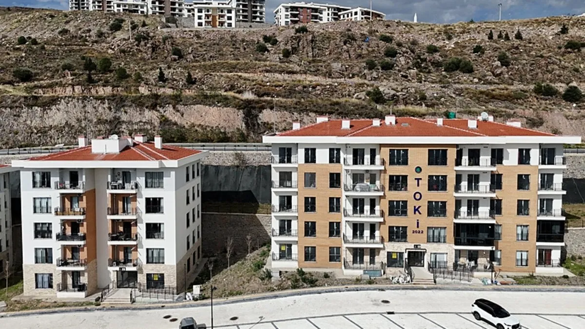 TOKİ’nin 500 Bin Sosyal Konut Projesi ŞARTLARI | Eş başvurusu, taksitler ve köy evi şartı... Noktasına virgülüne tüm detaylar