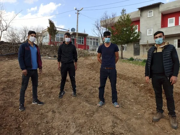 bu-koyde-herkes-ayni-soyadi-tasiyor-vatandaslardan-karisikliga-ilginc-cozum-1614176753133.jpg Bu köyde herkes aynı soyadı taşıyor! Vatandaşlardan karışıklığa ilginç çözüm - 1