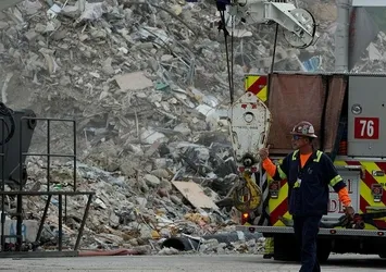 Miami'de çöken binanın enkazından çıkarılan ceset sayısı 94'e yükseldi