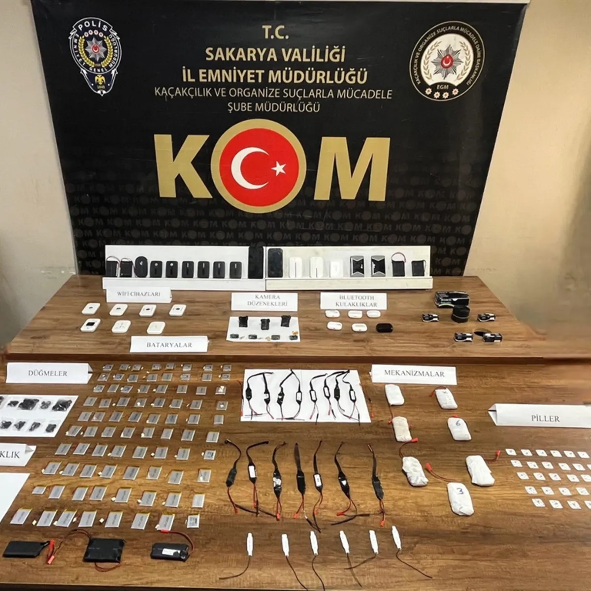 Sakarya ve İstanbul'da Ehliyet Sınavında Kopya Ağı Çökertildi, 10 Milyon TL Gelir Elde Edildi