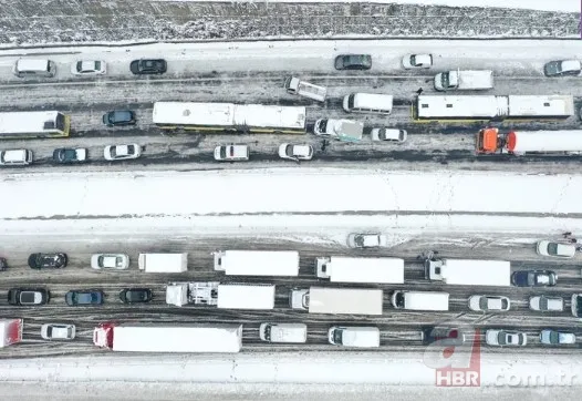 İstanbullunun kabus gecesi! 15 saattir yolda kalan vatandaş: Su ve bisküvi ile duruyorum 24