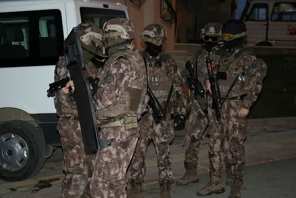 Son dakika: Ankara’da dev operasyon: Örgüt liderinin FETÖ/PDY ile ilişkisi ortaya çıktı