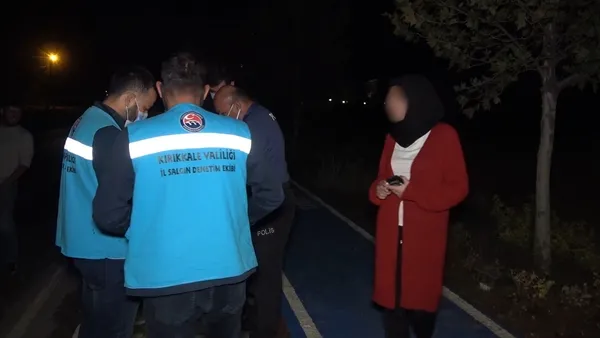 karantina-olmasi-gerekirken-polislere-yakalandi-mukemmel-10binlirayazin-1631860419110.jpg Karantinada olması gerekirken polislere yakalandı: Mükemmel 10 bin lira yazın - 1