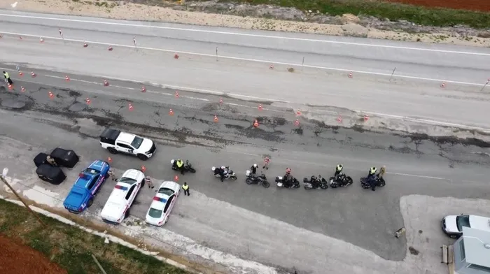 bayburtta-jandarma-ekiplerinden-bayram-oncesi-dronlu-denetim-1712501843320.jpeg Jandarma ekiplerinden bayram öncesi dronlu denetim - 2