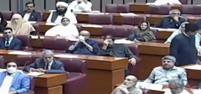 Pakistan’da Başbakan İmran Han’ın çağrısı üzerine Meclis feshedildi