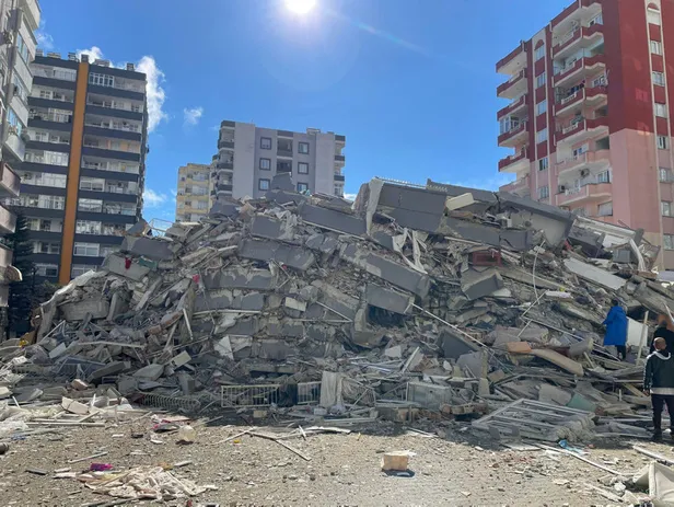 Adana’da ölü ve yaralı sayısı kaç oldu? 7 Şubat 7.7’lik deprem sonrası kaç bina yıkıldı? Adana DEPREM SON DAKİKA