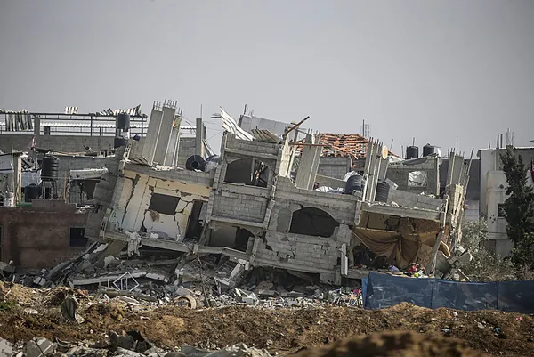 katil-israil-gazzede-30-bin-kisiyi-katletti-1709201507294.jpeg Katil İsrail Gazze'de 30 bin kişiyi katletti! Yardım bekleyenlere saldırı: 100'den fazla ölü var - 4