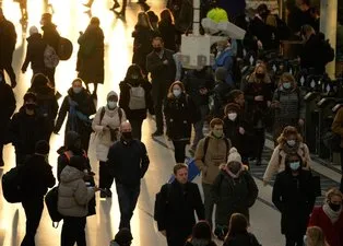 Dünya yeniden alarmda! İşte Omicron’un en çok etkilediği yaş grubu