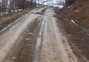 Yola döşenen 14 kiloluk patlayıcı imha edildi