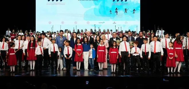 Cumhurbaşkanlığı Çocuk Orkestrası ve Korosu'ndan İstanbul'da ilk konser! "Gazze ağıtı" ayakta alkışlandı
