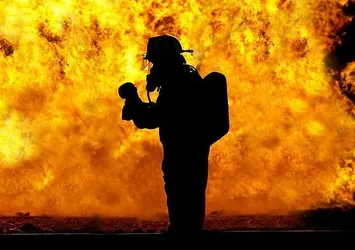 Çin’de otel yangını: 18 ölü
