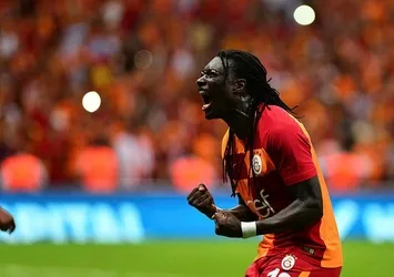 Bafetimbi Gomis 4'üne birden bedel