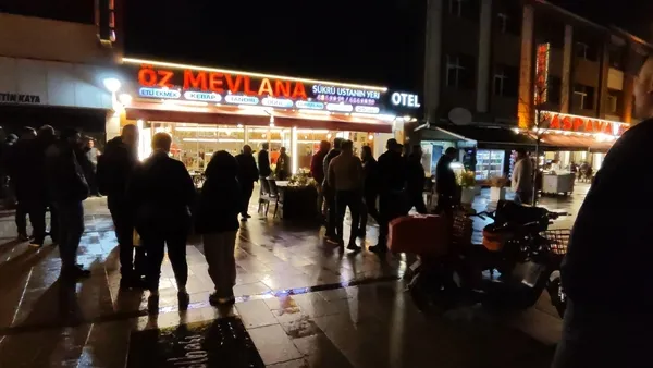1704750766470.jpg Ankara'da dehşet! Müşteri dolu lokantaya kurşun yağdırdı - 1