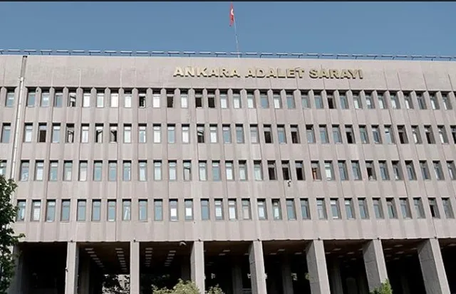 adliyedeki-fetocu-fare-hakim-karsisinda-savci-sifresi-ile-uyap-dosyalarini-kapatmisti-o-katibin-savunmasi-orta-1756144427182.jpg Fotoğraf-AA Arşiv