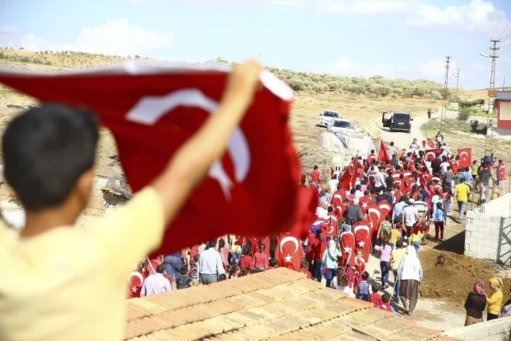 Türk askerine sınırda destek yürüyüşü