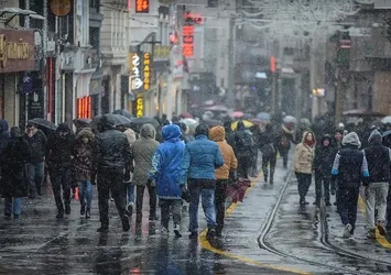 Meteoroloji'den İstanbul için kuvvetli yağış uyarısı!