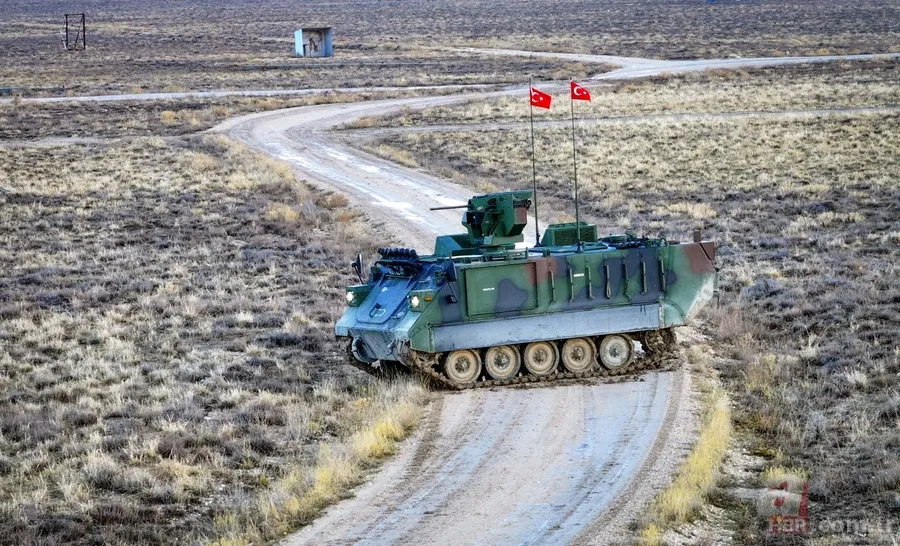 Yerli ve milli teknoloji sahada: Türkiye’nin ilk elektrikli zırhlı personel taşıyıcısı E-ZPT görücüye çıktı 11