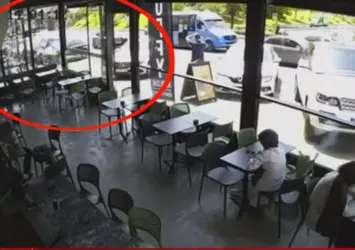 Park etmek isterken pastaneye daldı