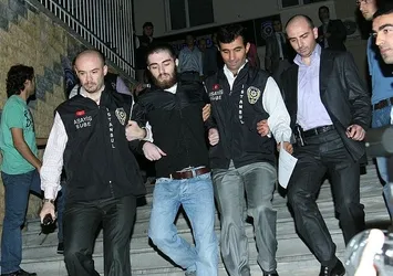 Münevver Karabulut cinayetinde flaş gelişme! Cem Garipoğlu’nun babası: Huzurumuz kalmadı oğlumun mezarı açılsın