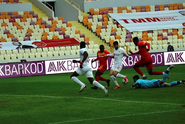 Süper Lig 17. hafta karşılaşması Yeni Malatyaspor 2-2 Sivasspor (MAÇ SONUCU) - 2
